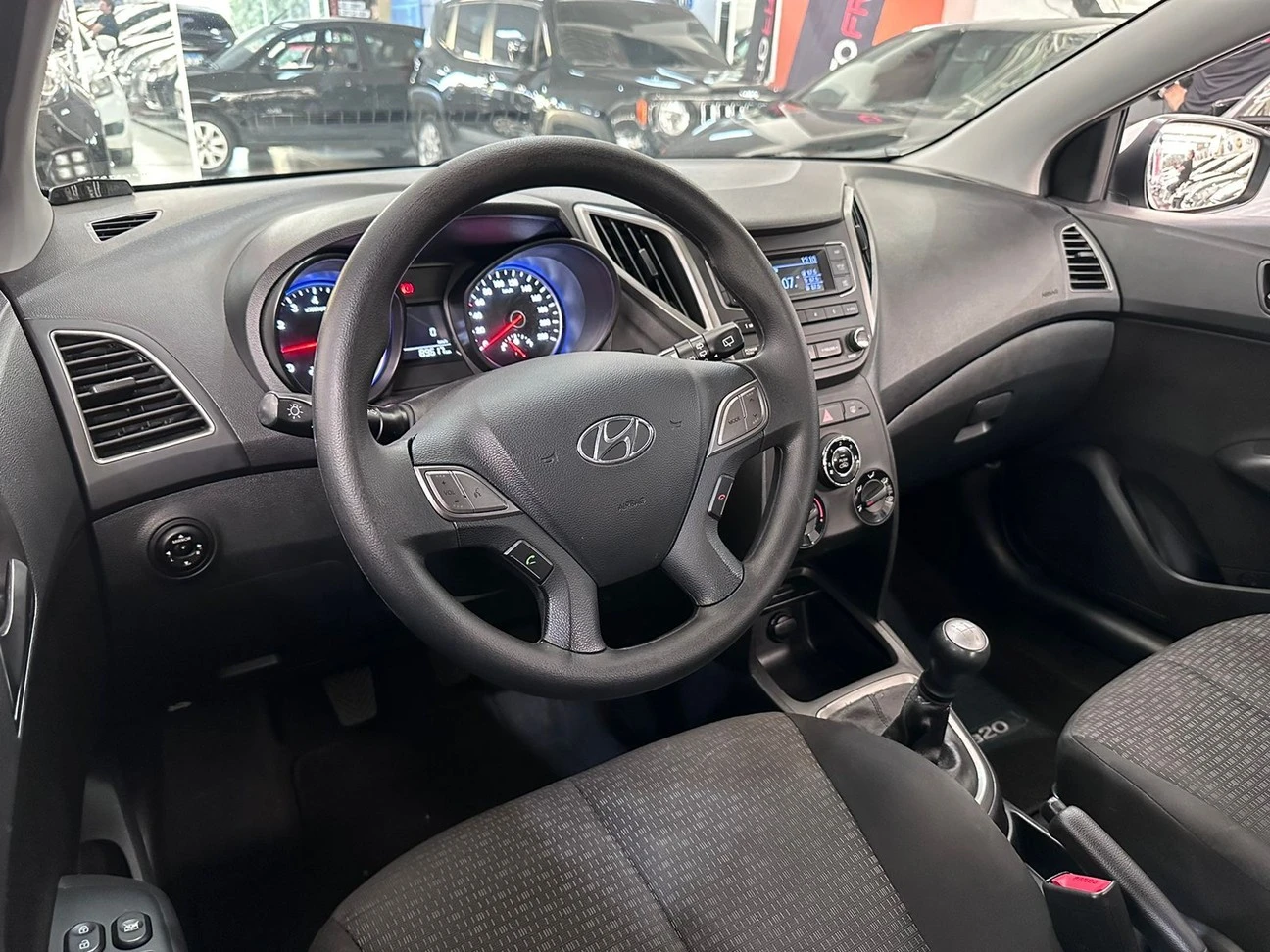 HYUNDAI HB20