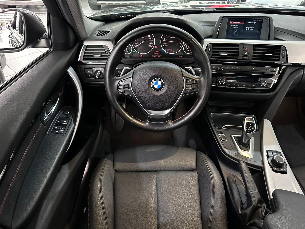 BMW 320I