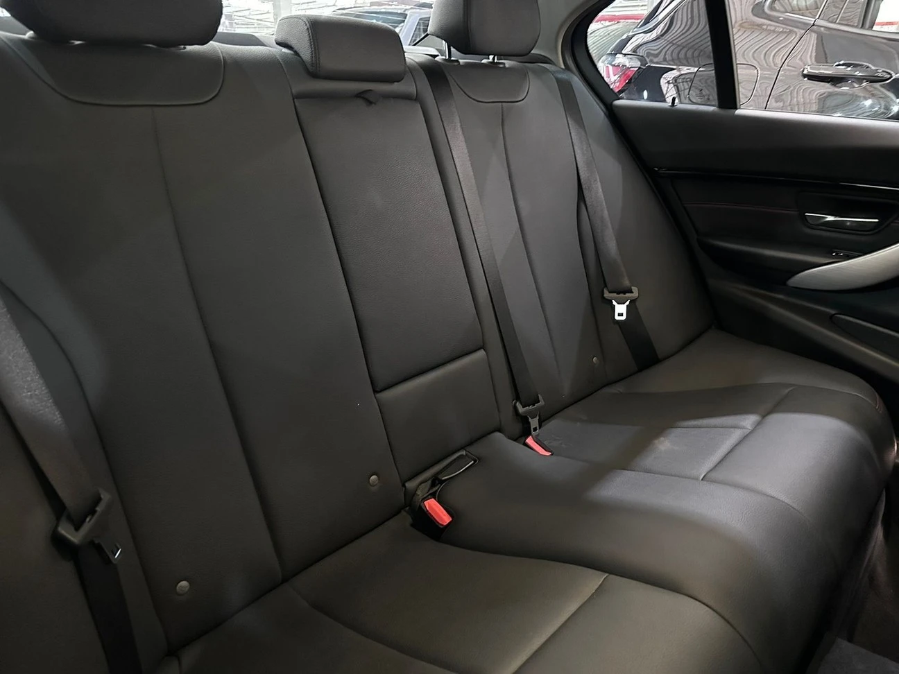 BMW 320I