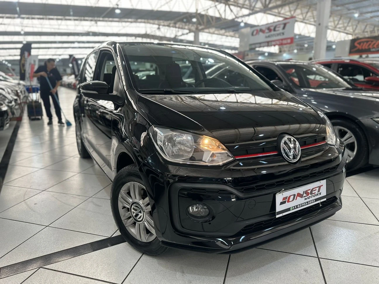 VOLKSWAGEN UP