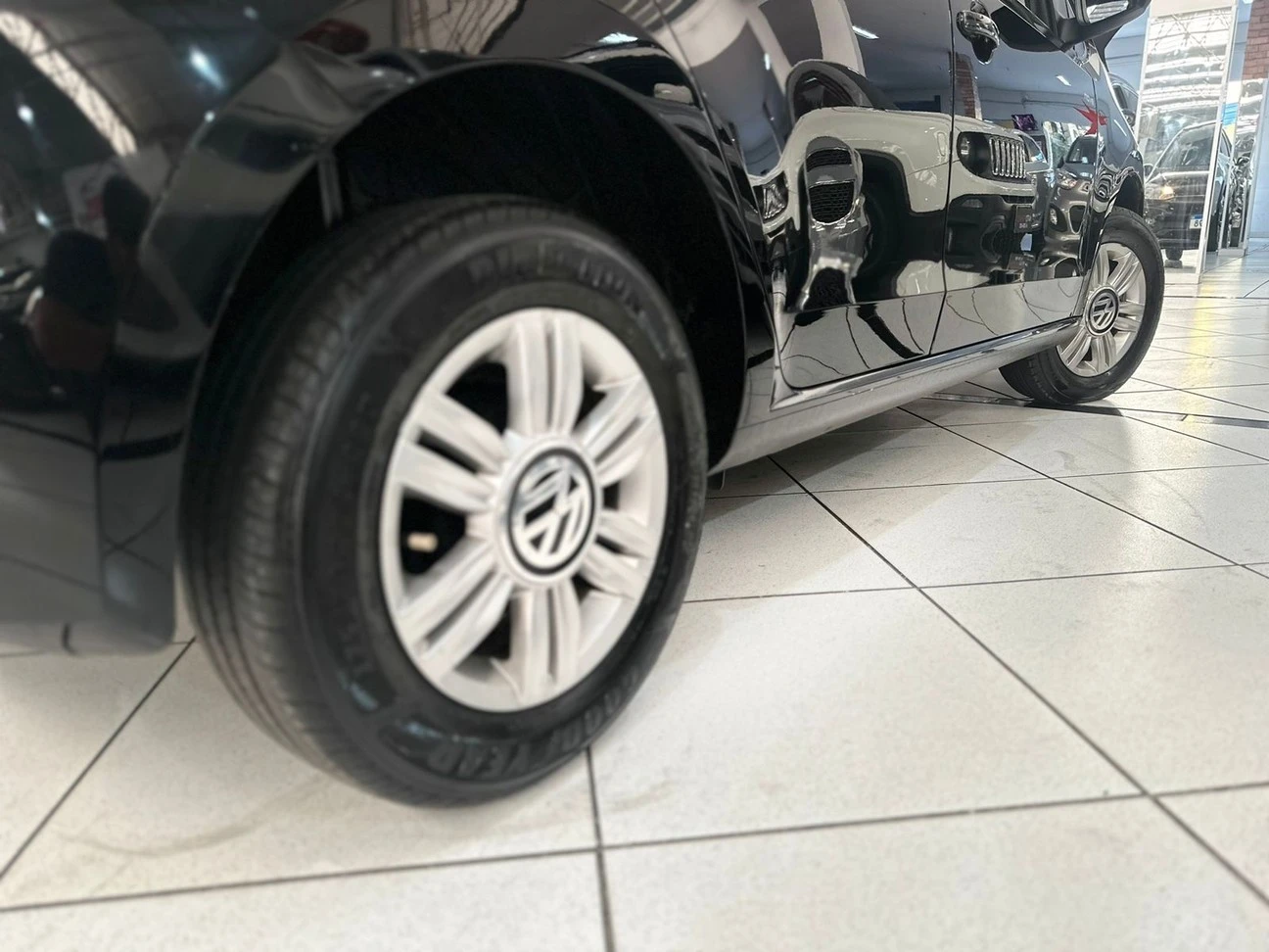 VOLKSWAGEN UP