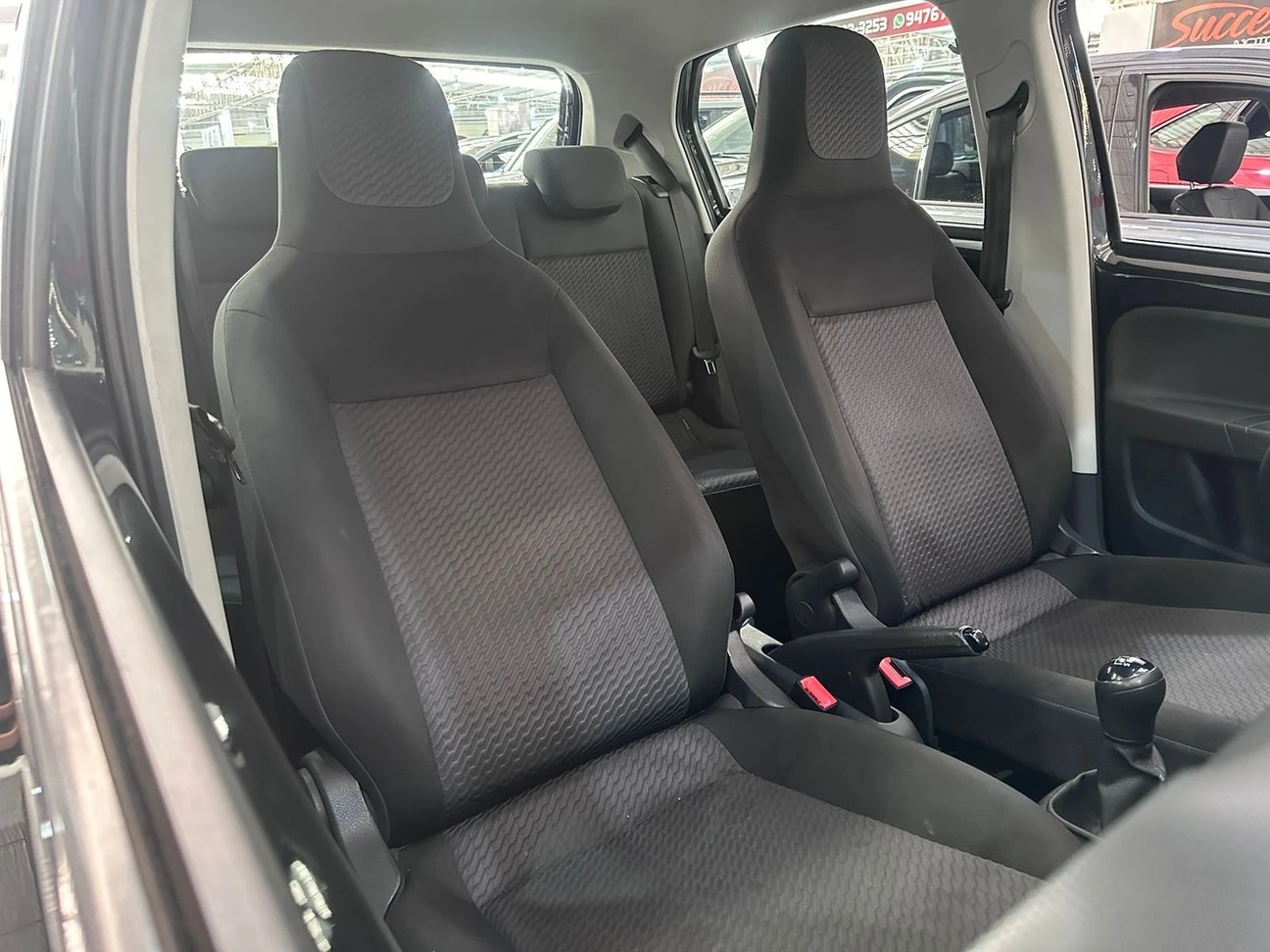 VOLKSWAGEN UP
