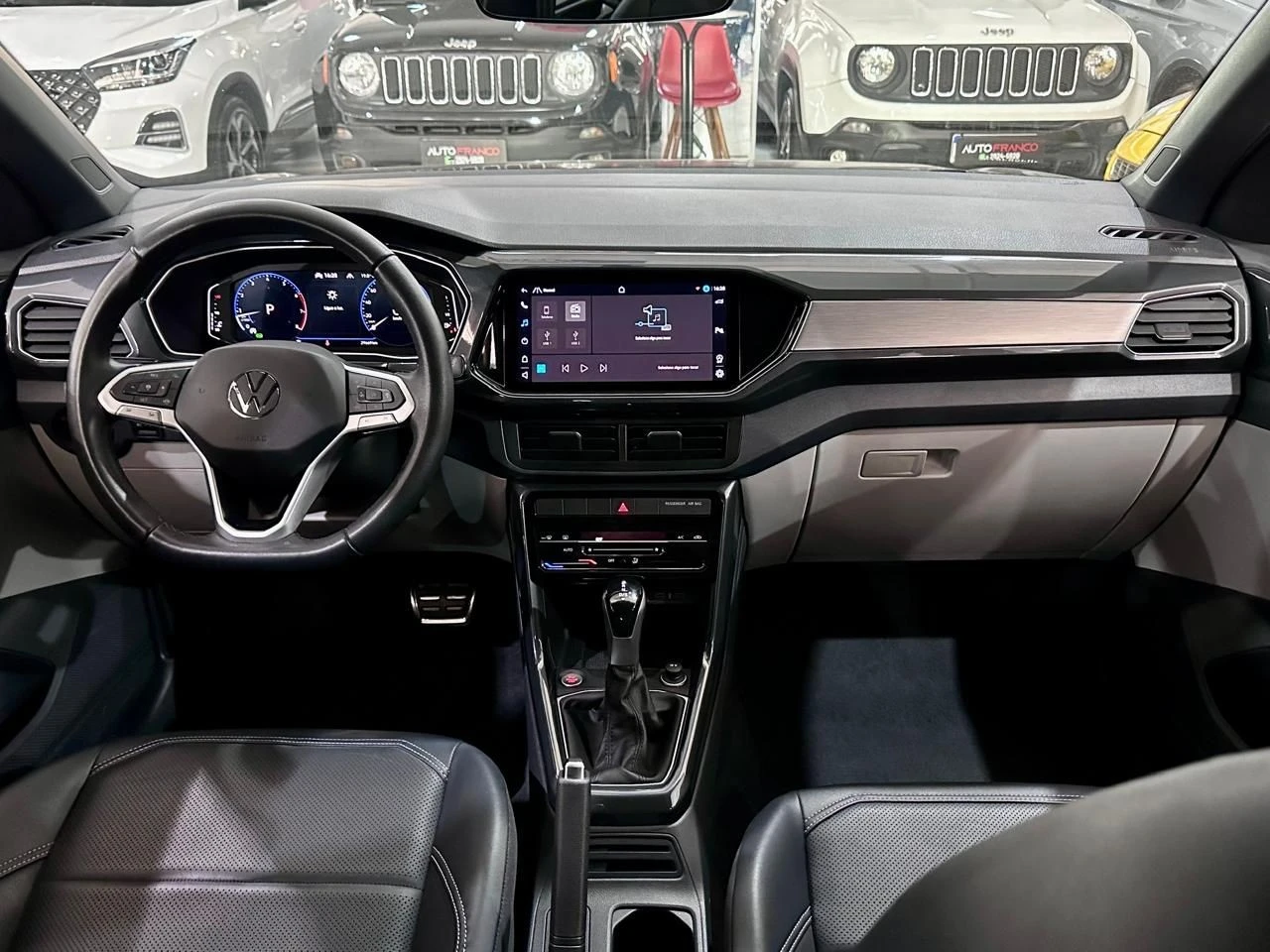 VOLKSWAGEN T-CROSS