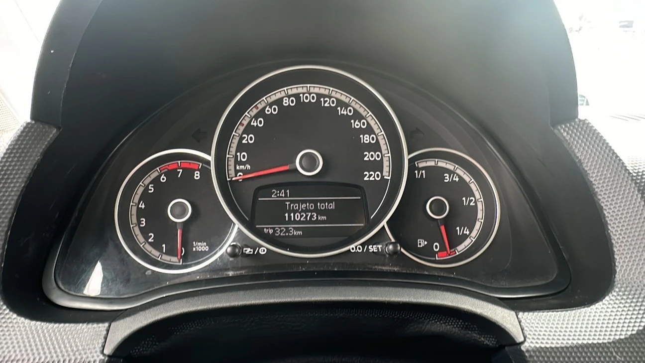 VOLKSWAGEN UP