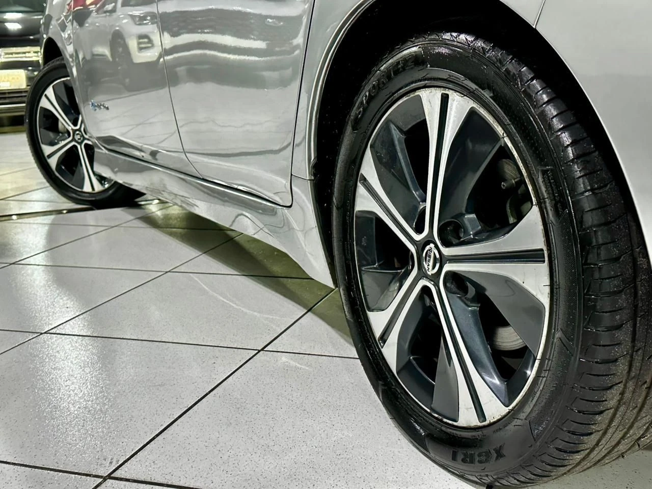 NISSAN LEAF