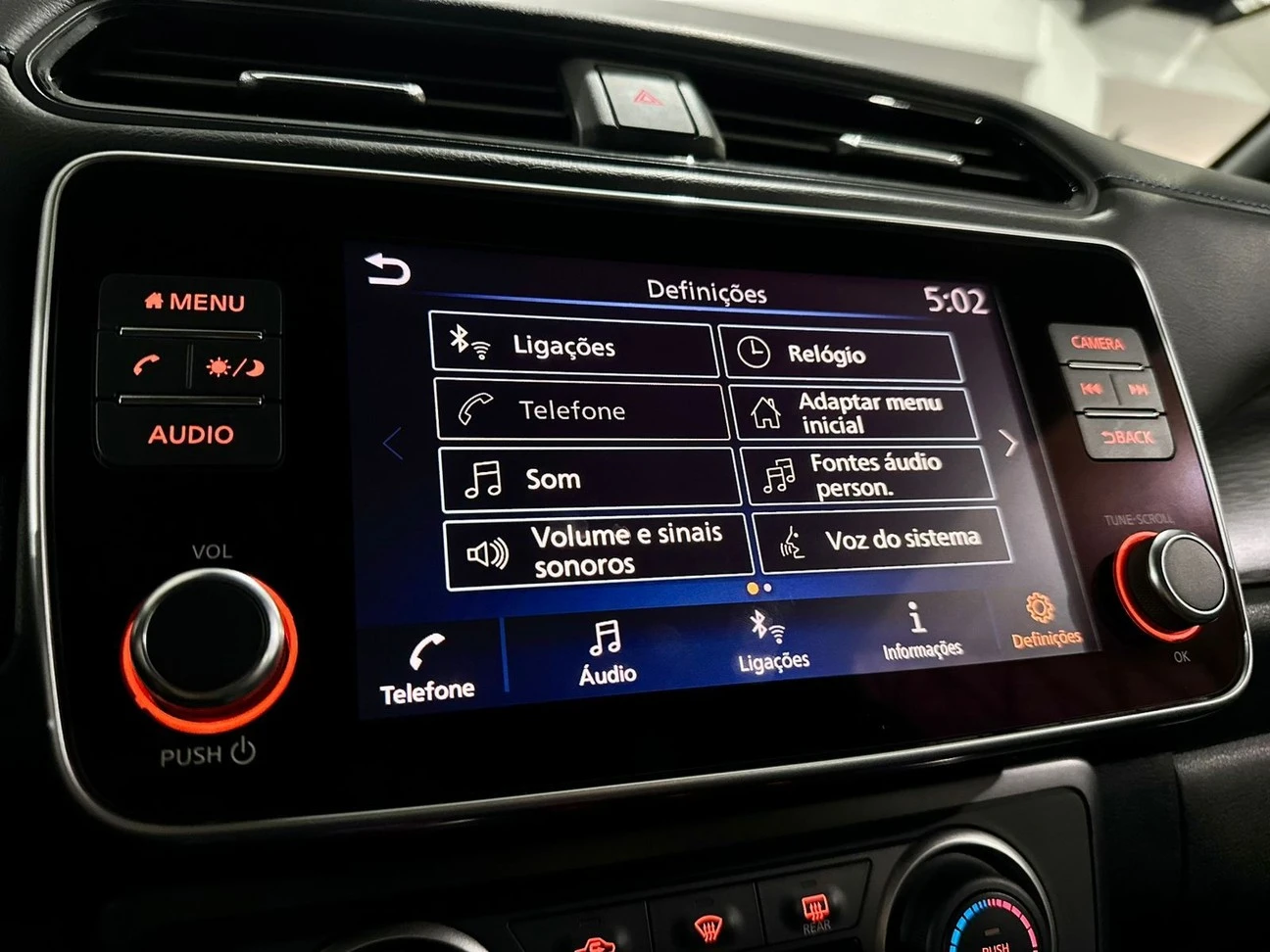 NISSAN LEAF