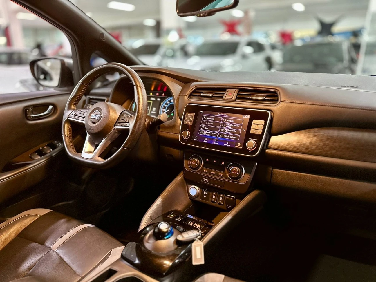 NISSAN LEAF