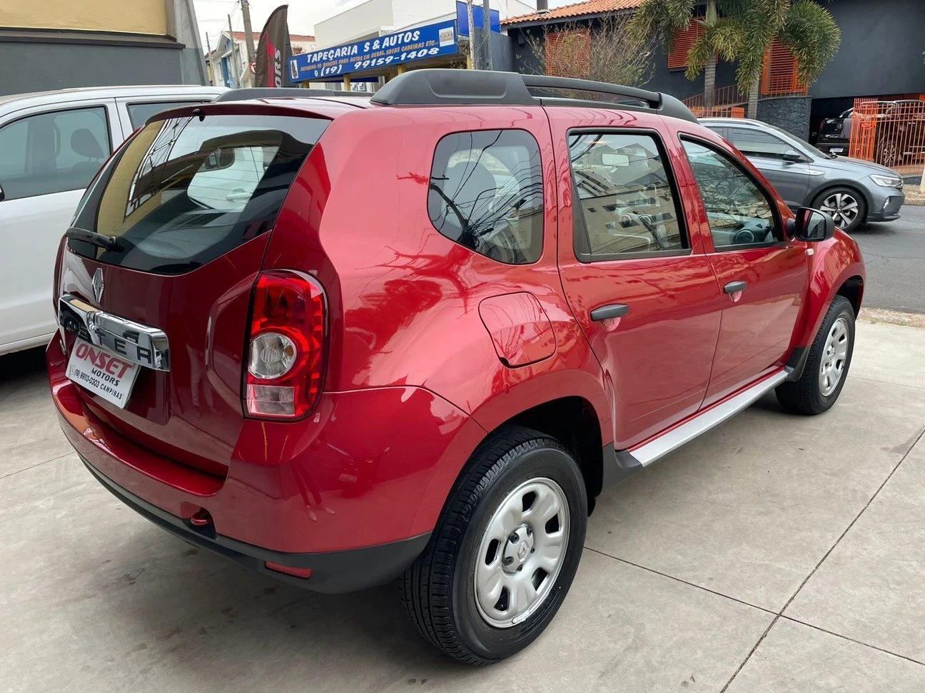 RENAULT DUSTER