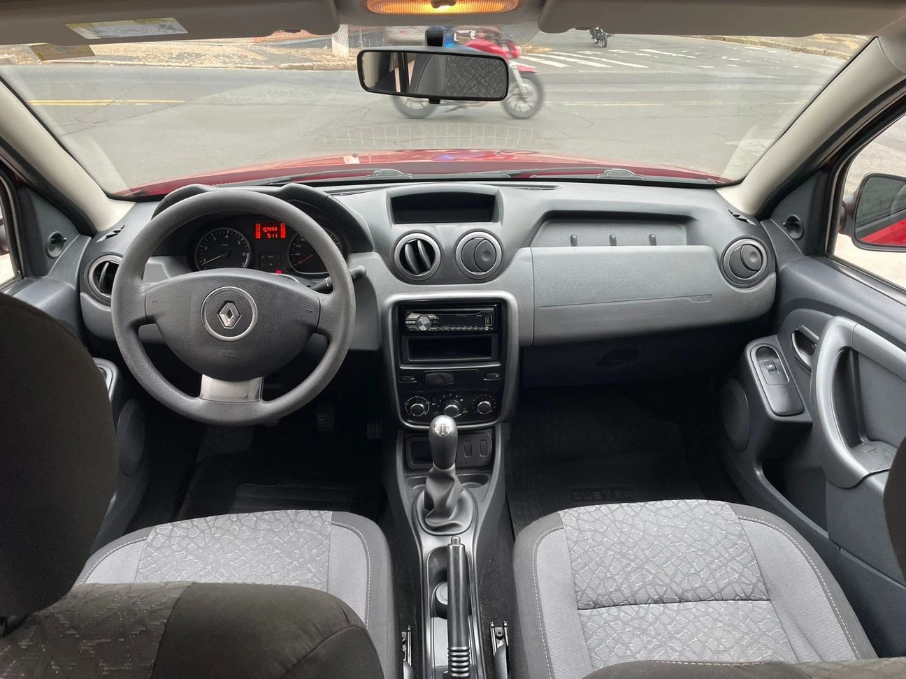 RENAULT DUSTER