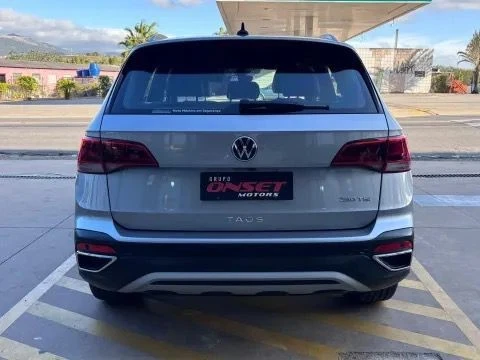VOLKSWAGEN TAOS