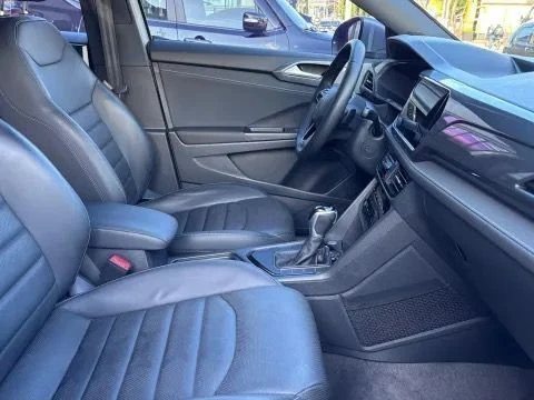 VOLKSWAGEN TAOS