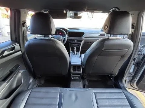 VOLKSWAGEN TAOS