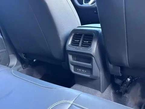 VOLKSWAGEN TAOS