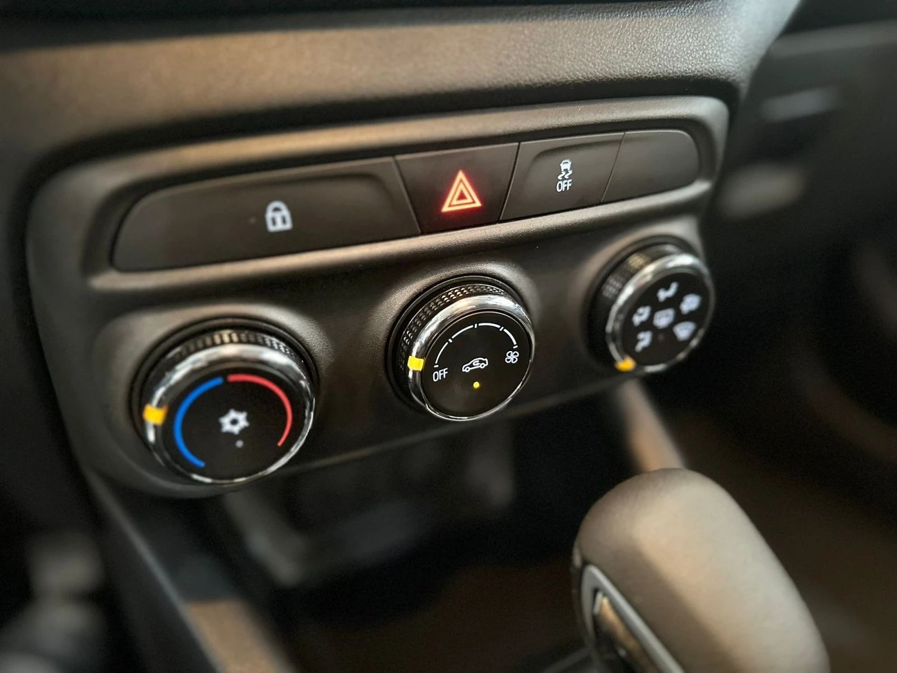 CHEVROLET TRACKER
