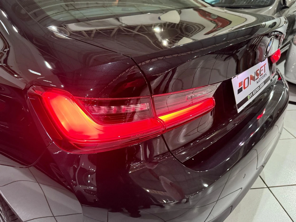 BMW 320i