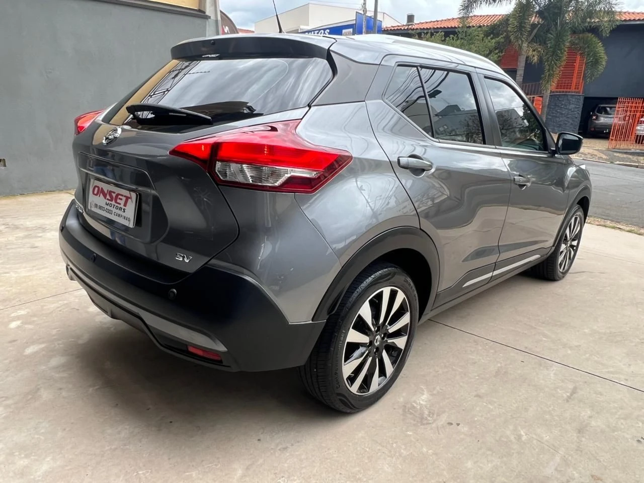 NISSAN KICKS