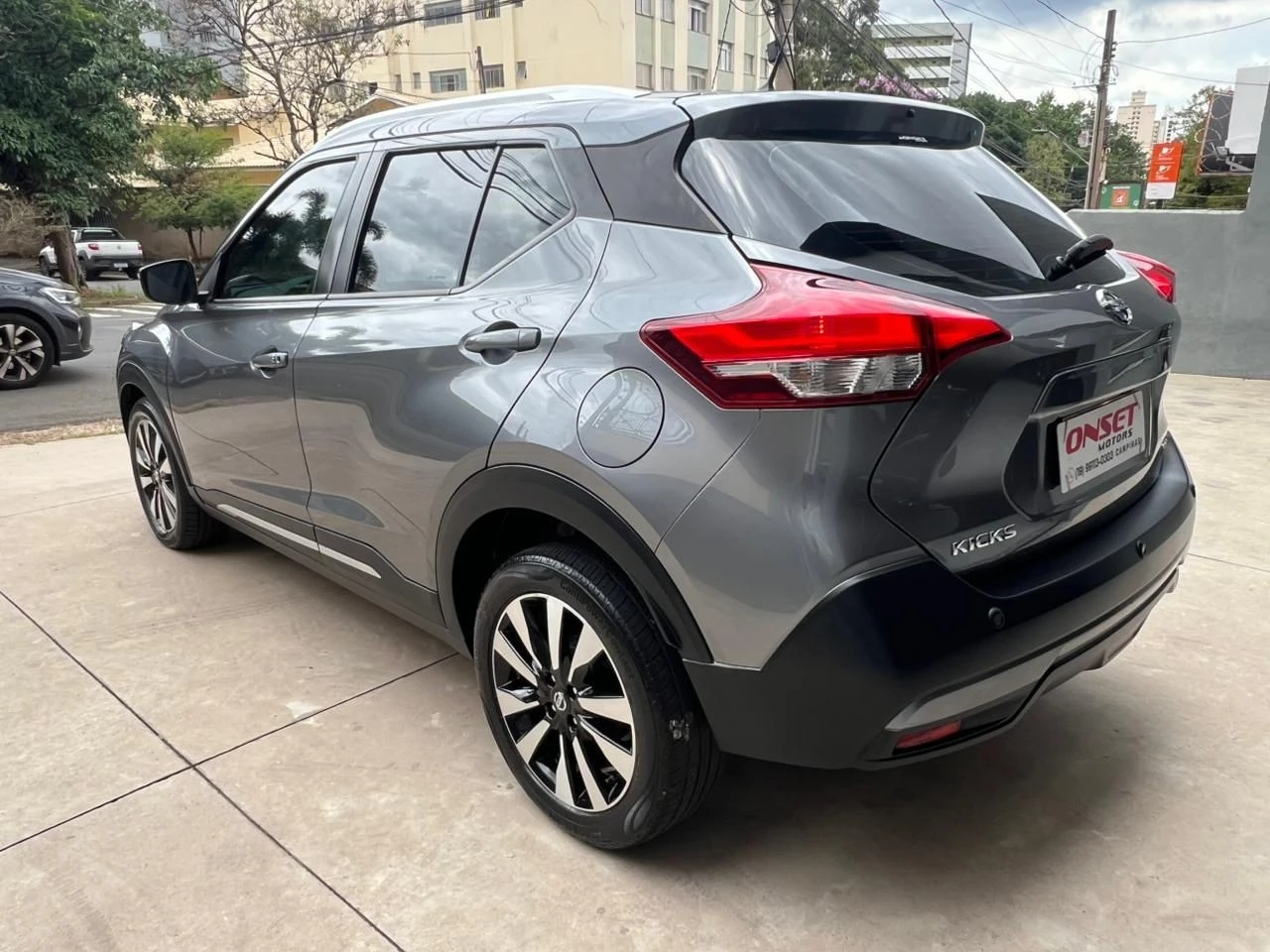 NISSAN KICKS