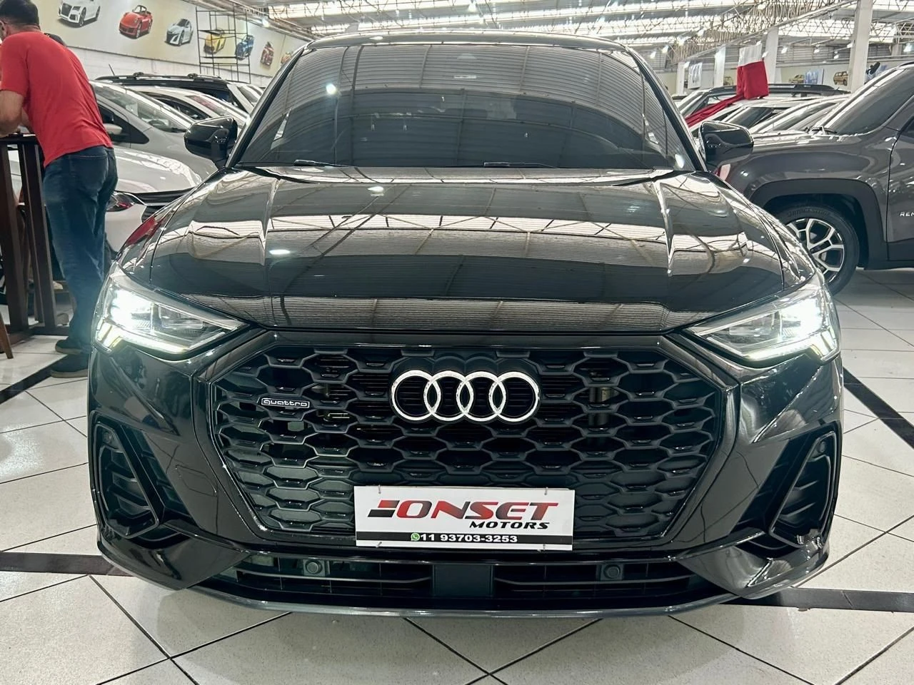 AUDI Q3
