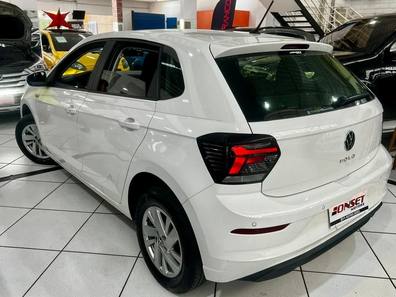 VOLKSWAGEN POLO