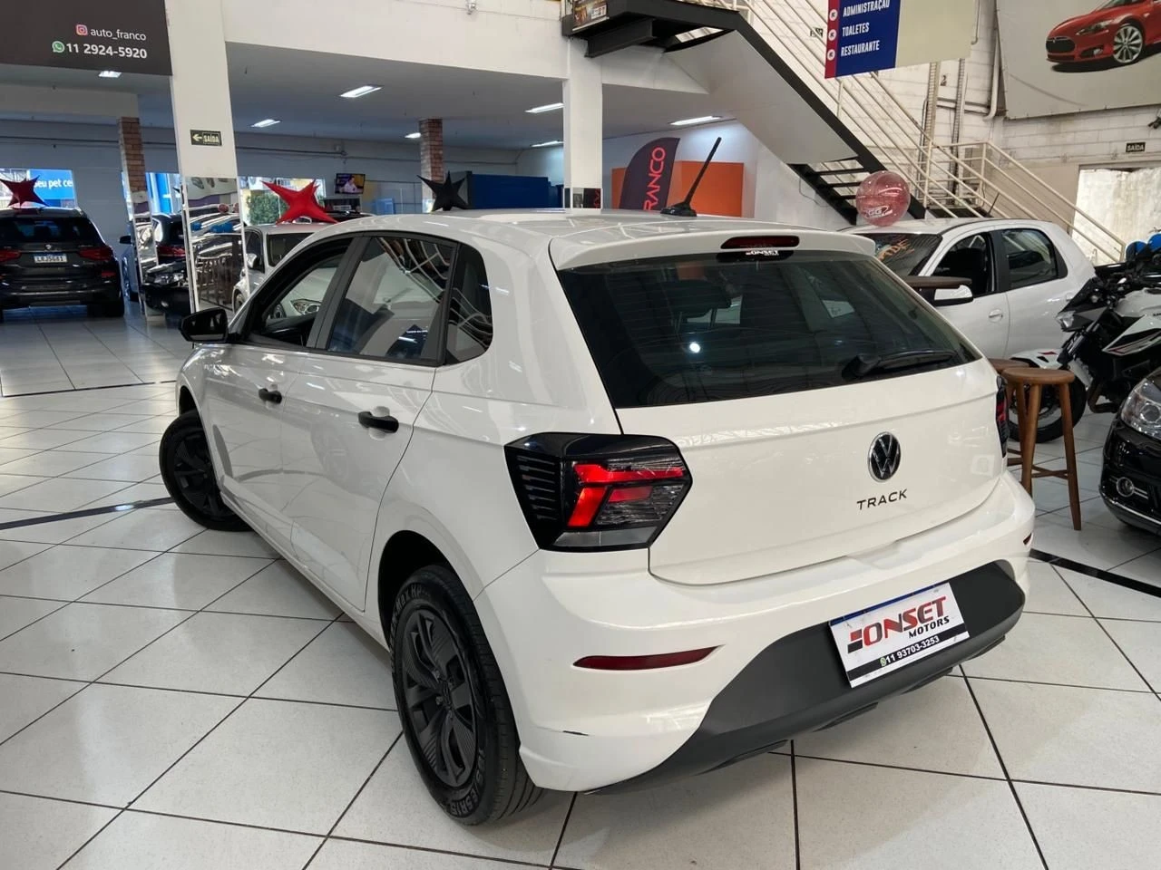 VOLKSWAGEN POLO
