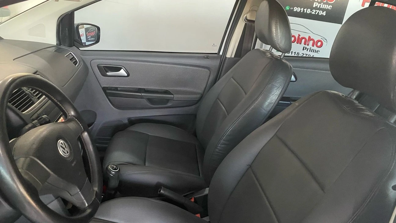 VOLKSWAGEN FOX