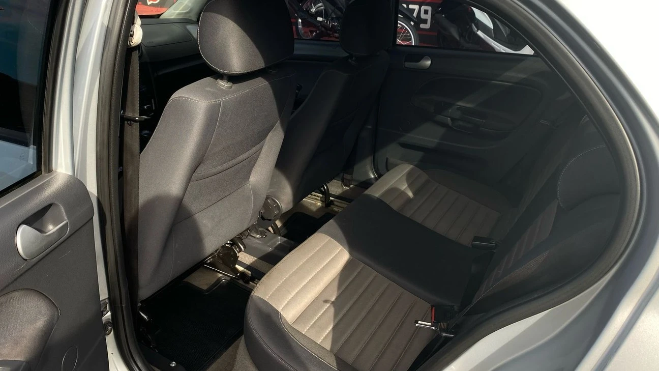 VOLKSWAGEN VOYAGE
