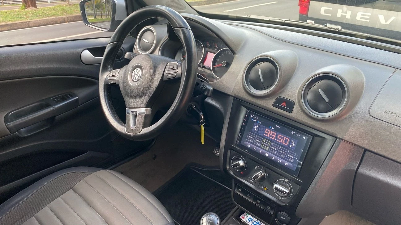 VOLKSWAGEN VOYAGE