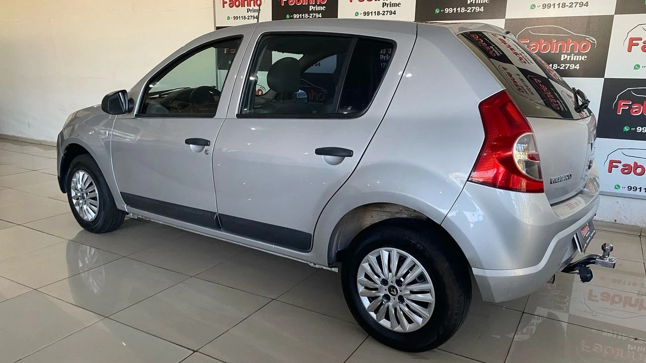 RENAULT SANDERO