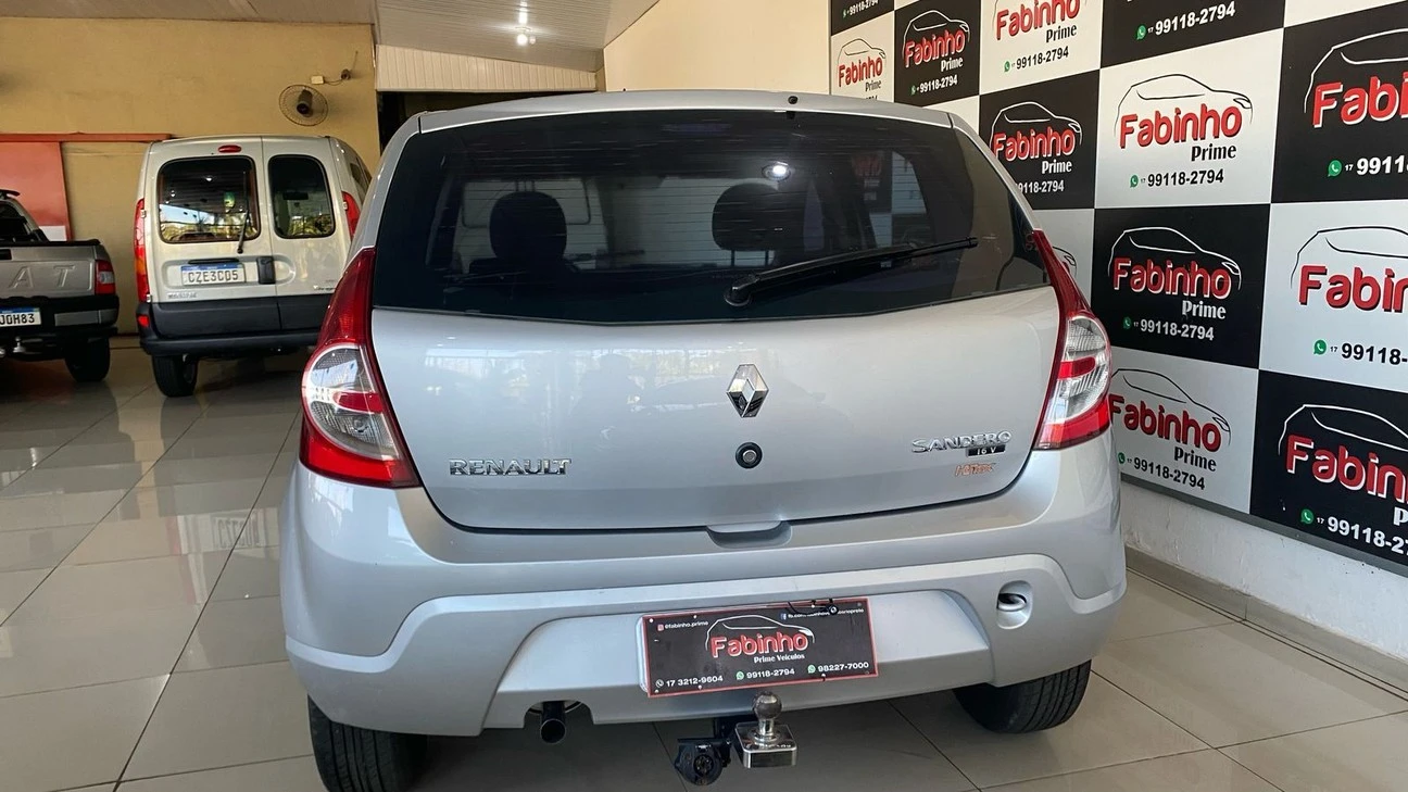 RENAULT SANDERO