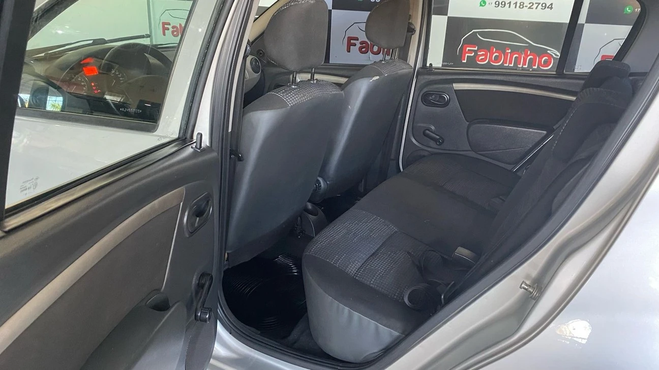 RENAULT SANDERO