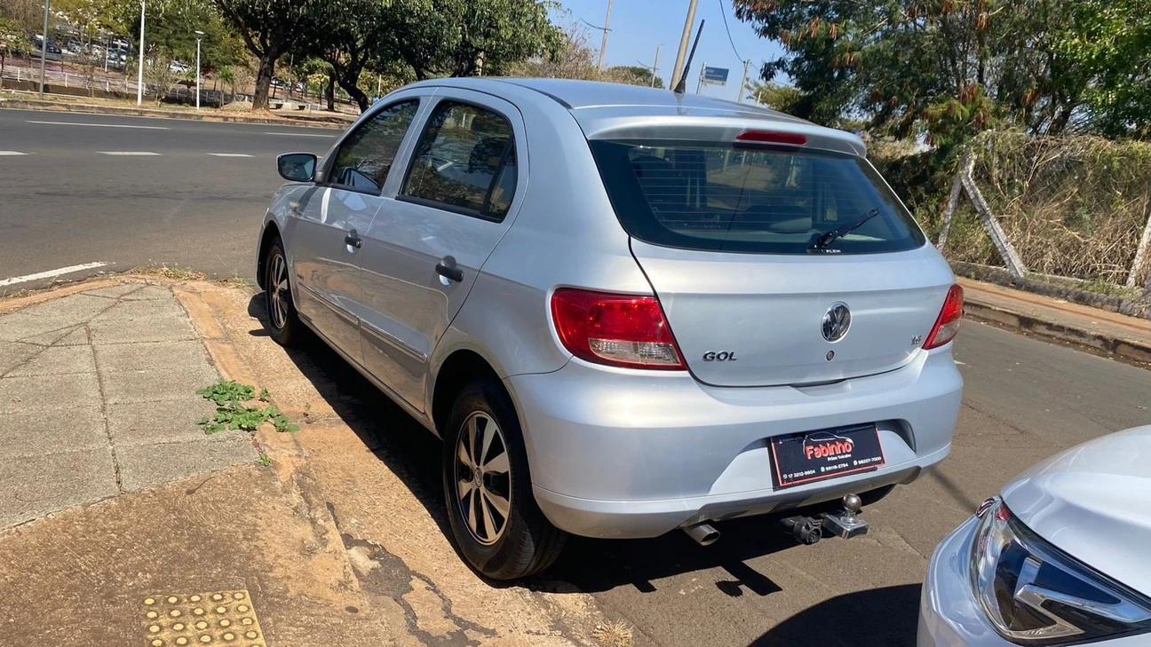 VOLKSWAGEN GOL
