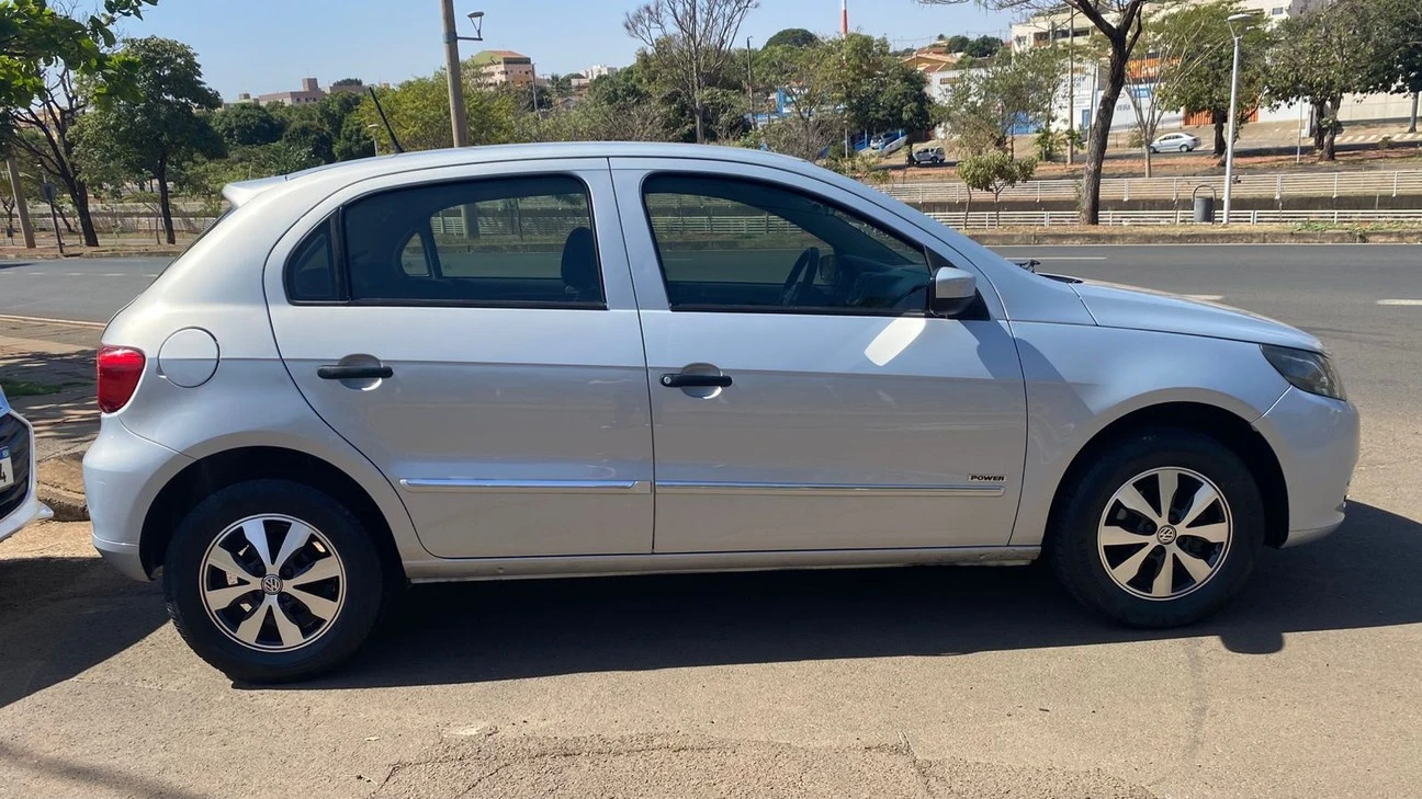 VOLKSWAGEN GOL