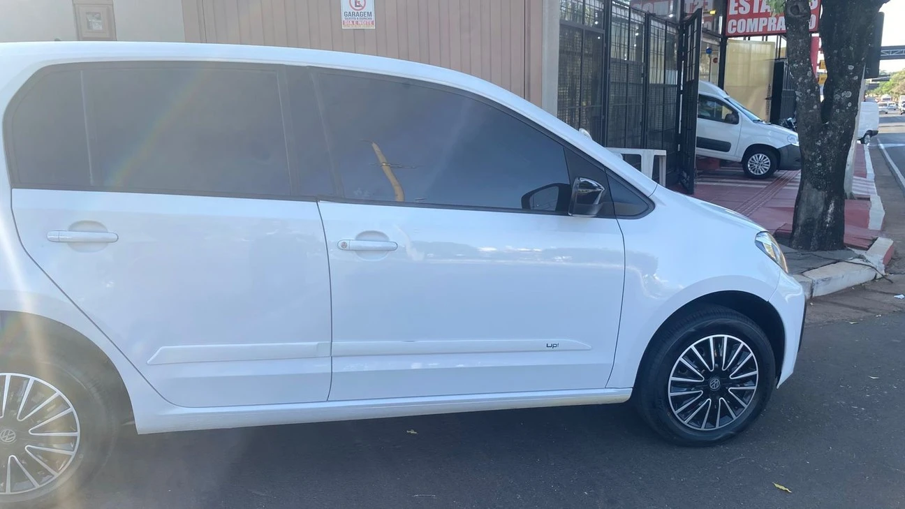 VOLKSWAGEN UP