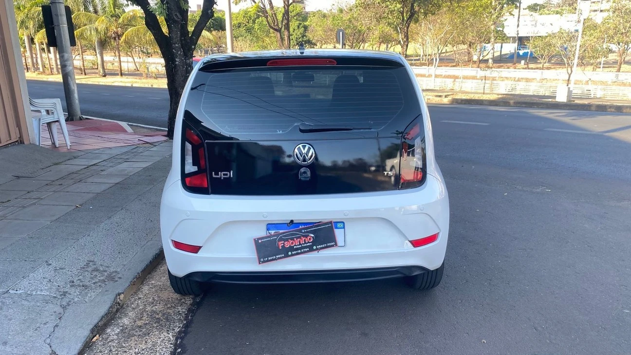 VOLKSWAGEN UP
