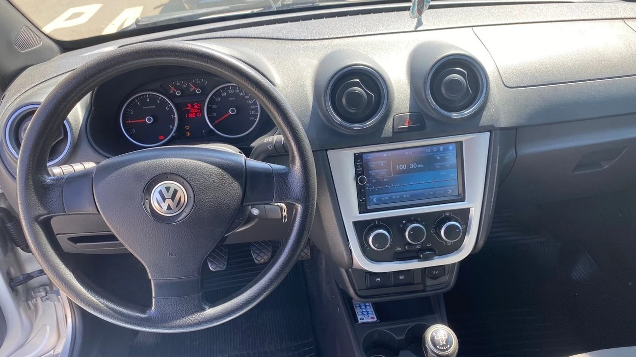 VOLKSWAGEN GOL