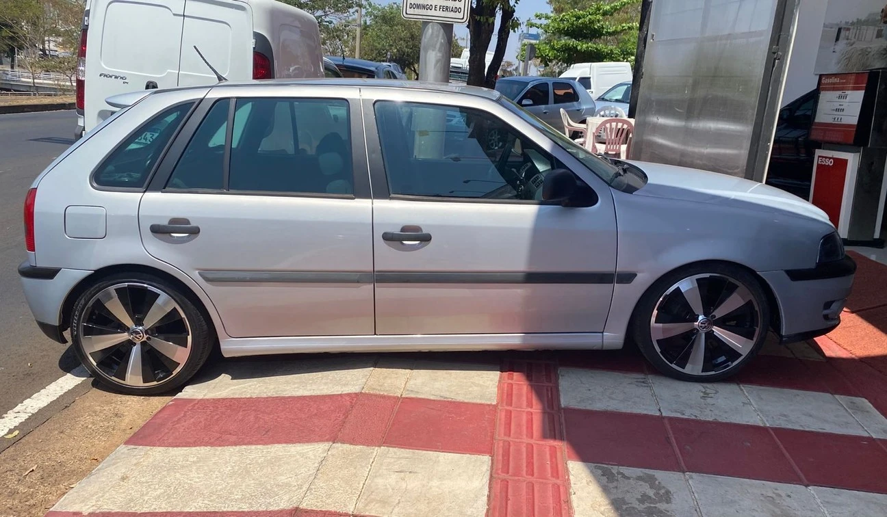 VOLKSWAGEN GOL