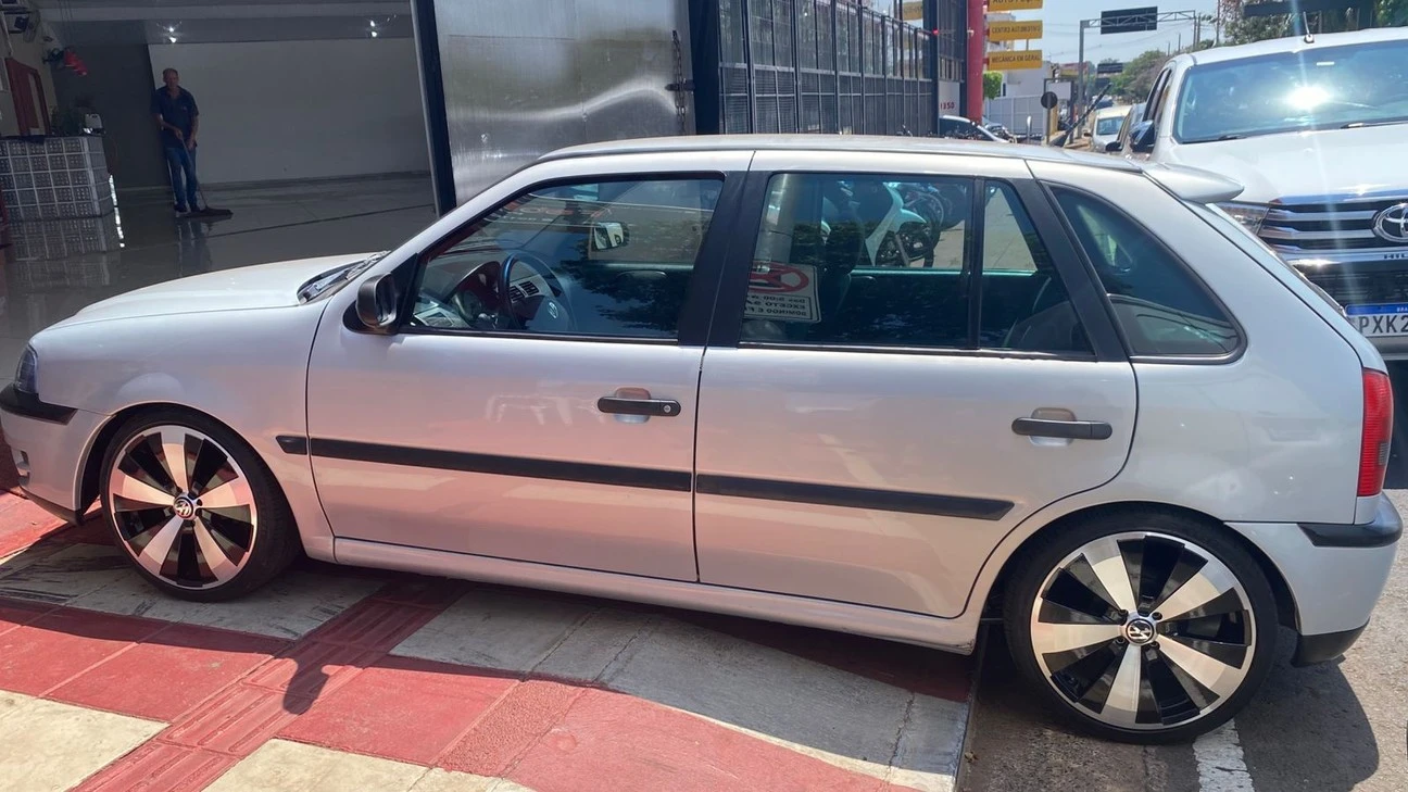 VOLKSWAGEN GOL