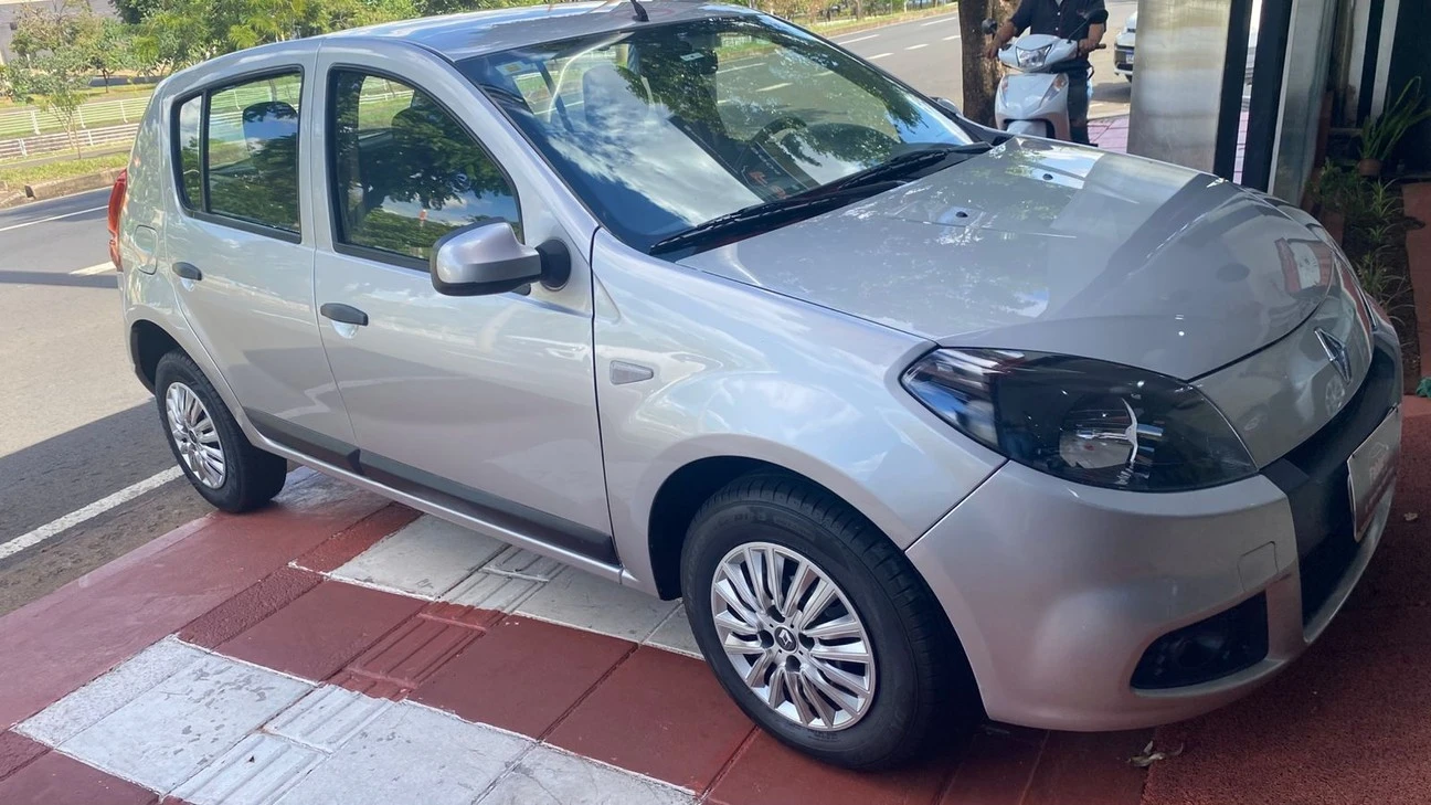 RENAULT SANDERO