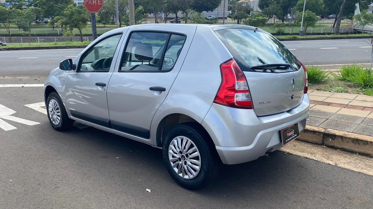 RENAULT SANDERO