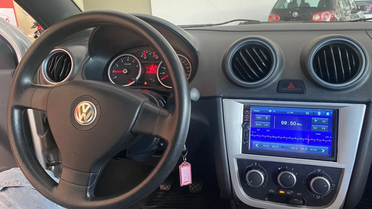 VOLKSWAGEN GOL