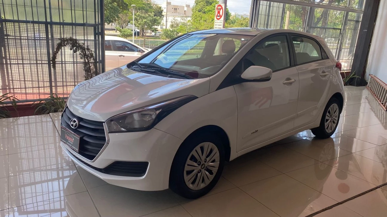 HYUNDAI HB20