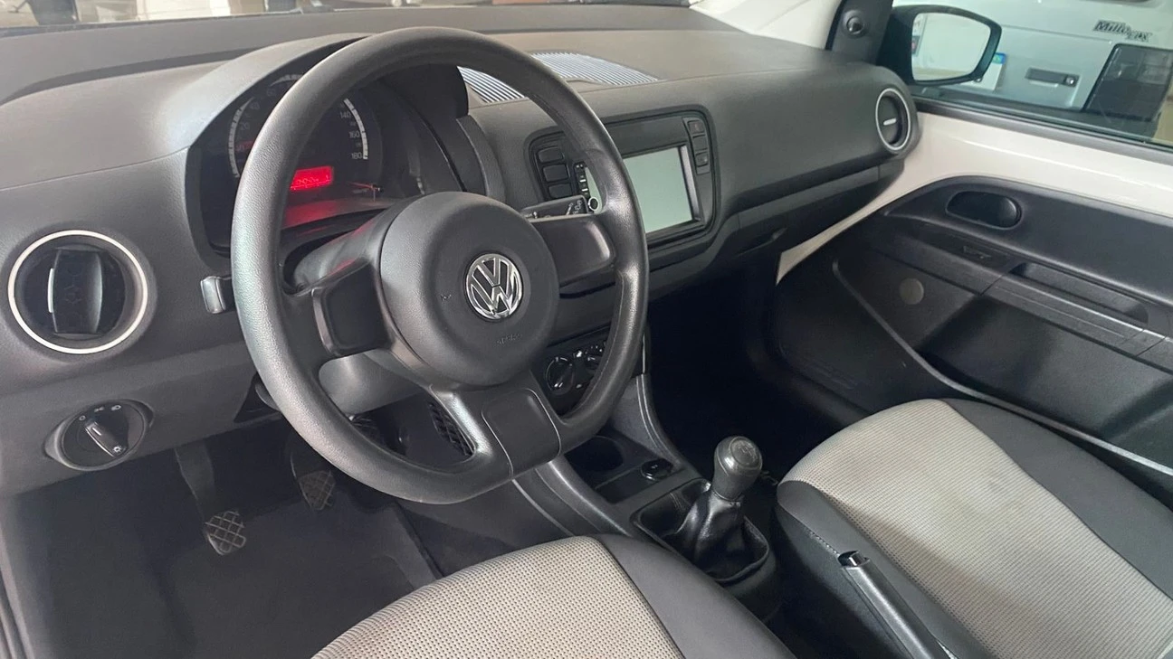 VOLKSWAGEN UP