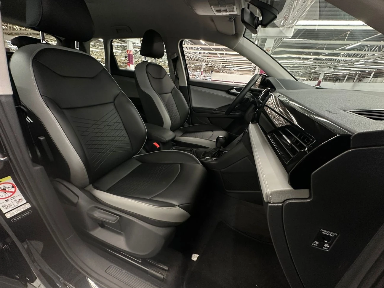VOLKSWAGEN TAOS