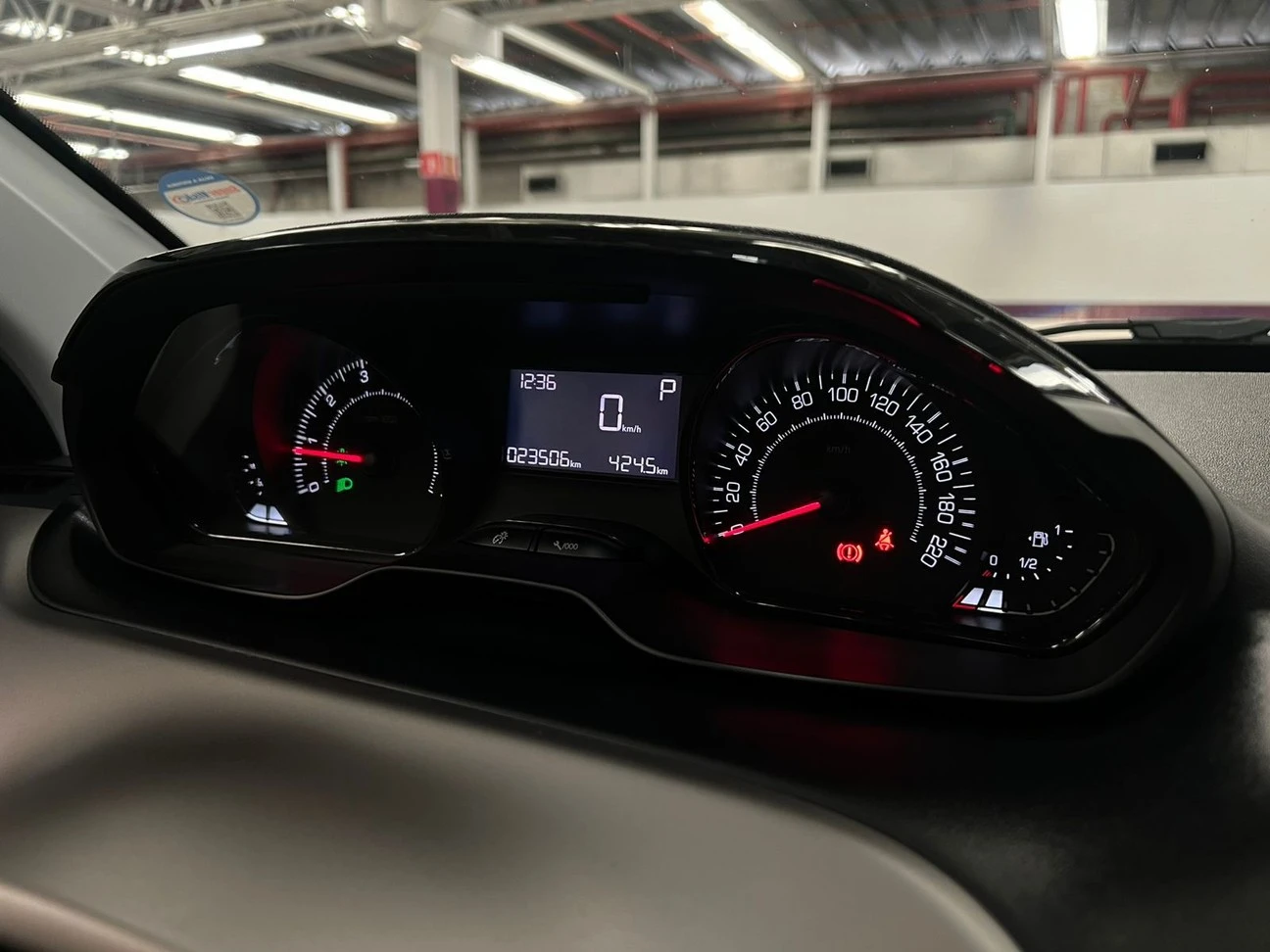 PEUGEOT 2008
