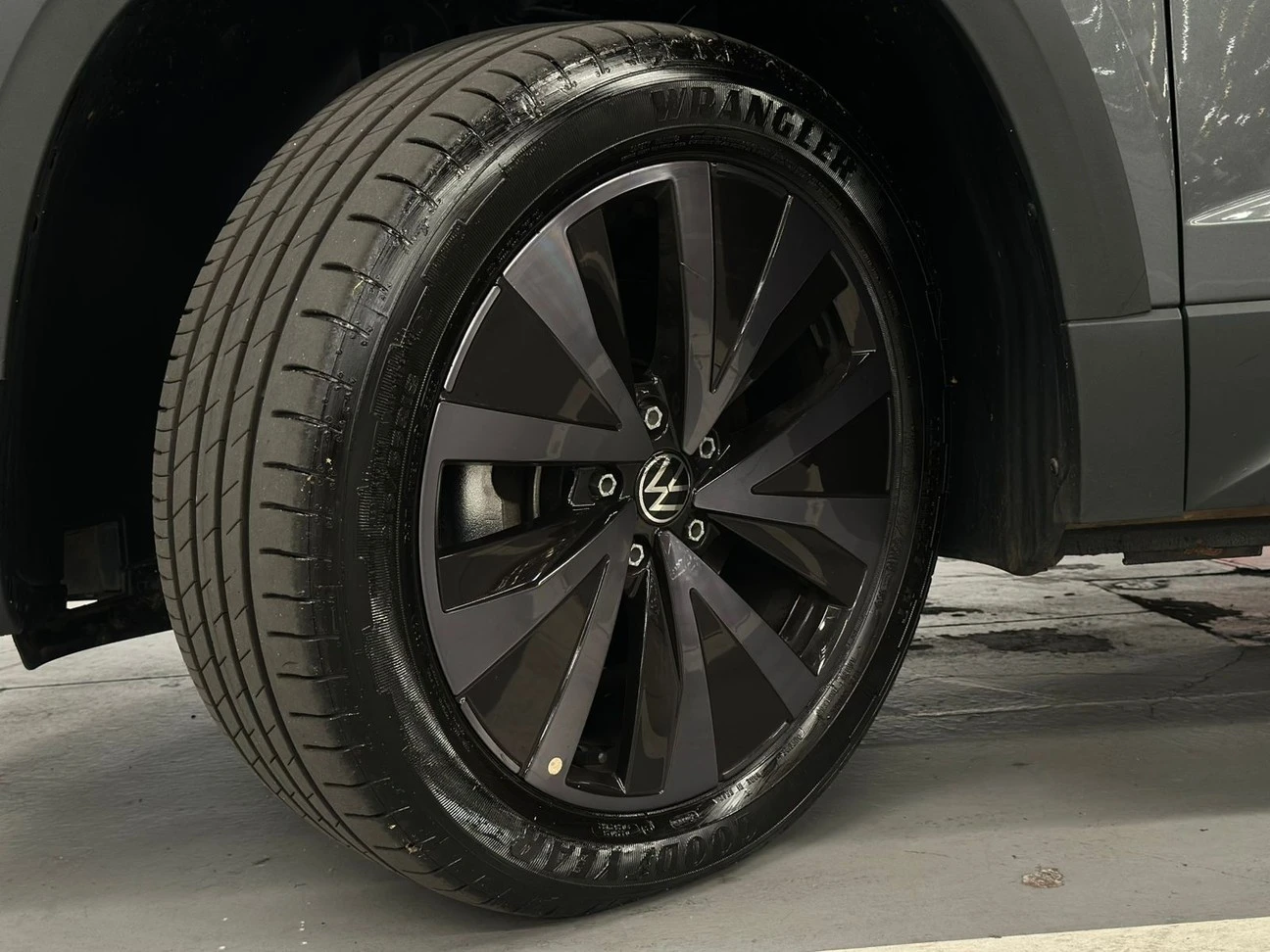 VOLKSWAGEN TAOS