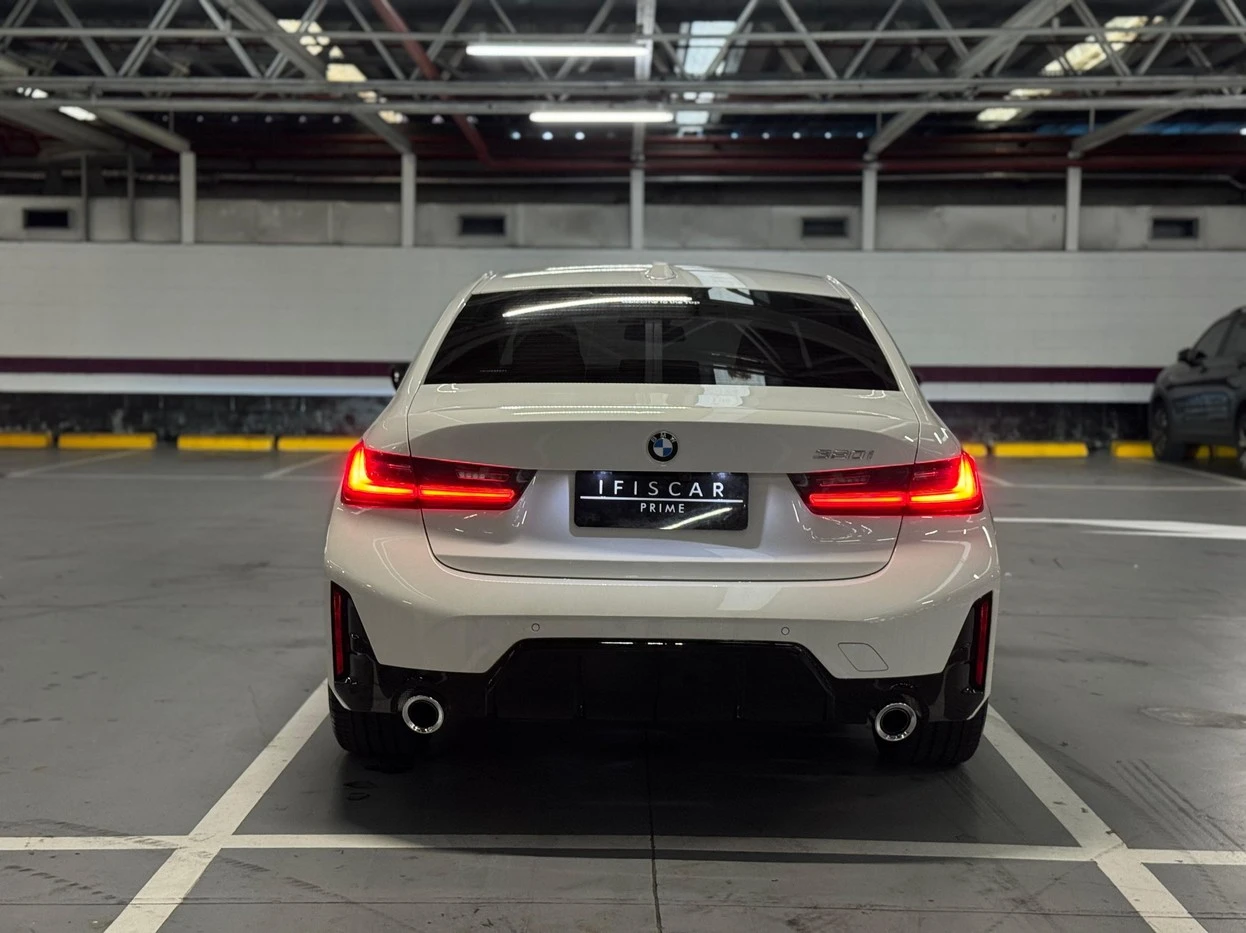 BMW 320I