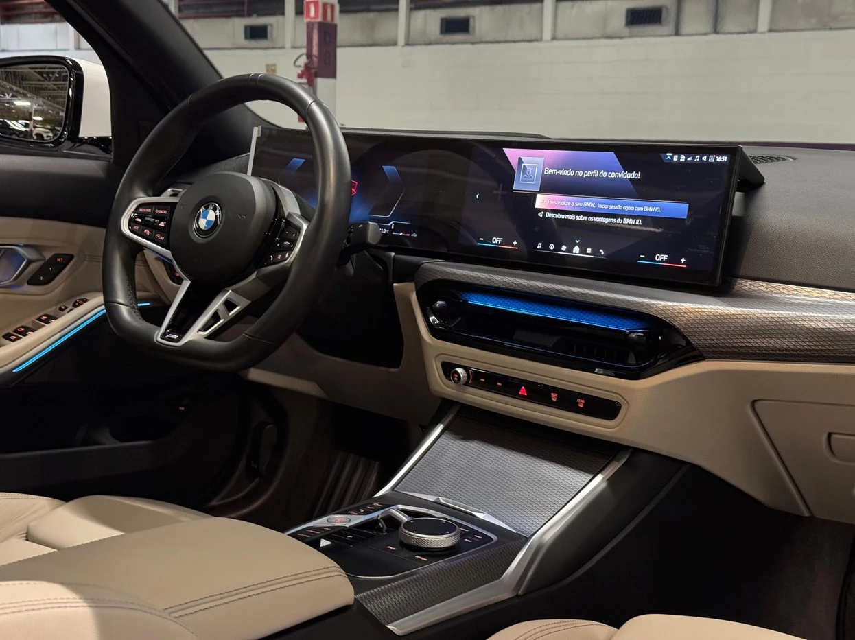 BMW 320I