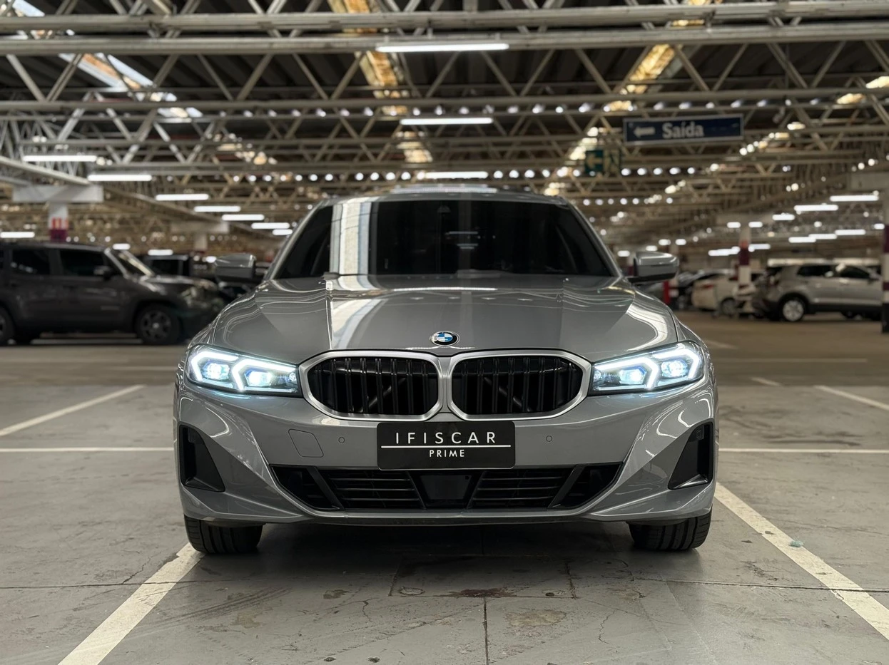 BMW 320I