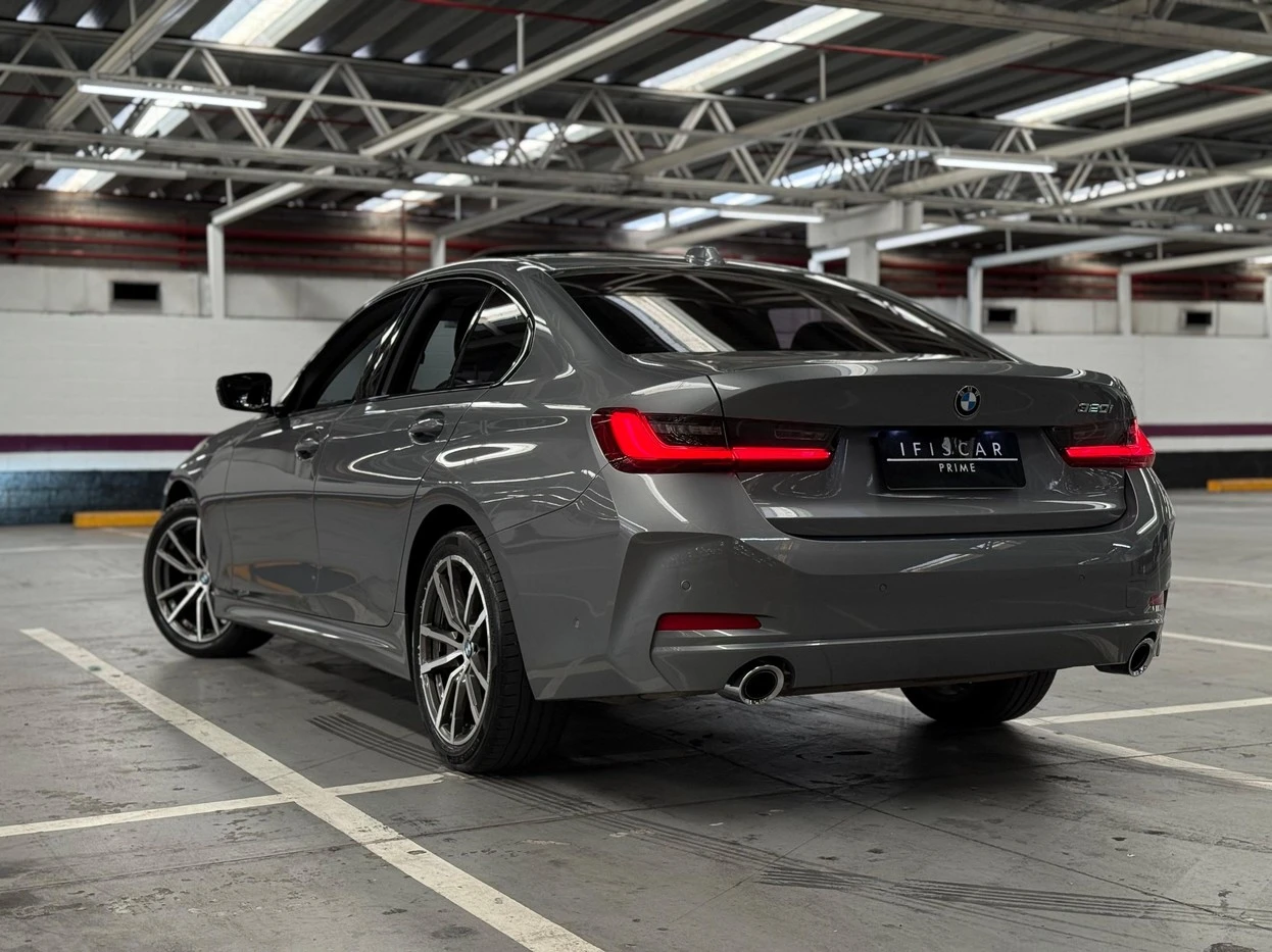 BMW 320I