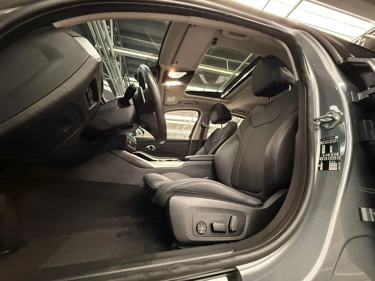 BMW 320I